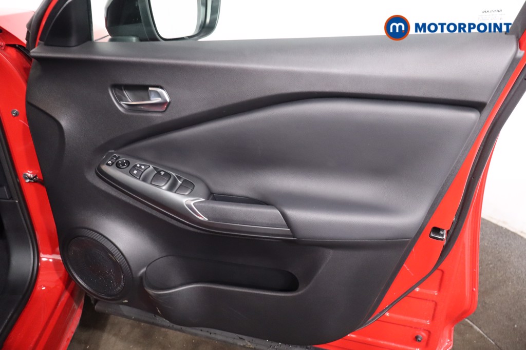 Nissan Juke Acenta Premium Manual Petrol SUV - Stock Number (1623182) - 23rd supplementary image