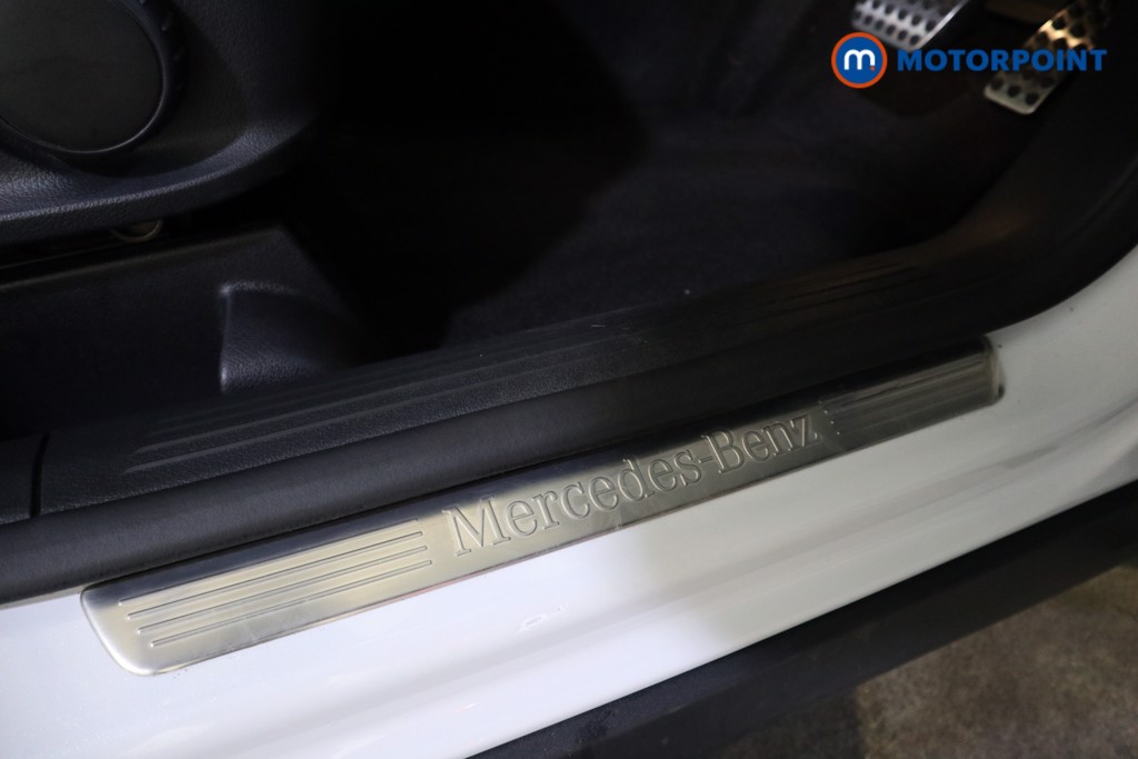 Mercedes-Benz GLA Amg Line Automatic Petrol SUV - Stock Number (1623283) - 15th supplementary image