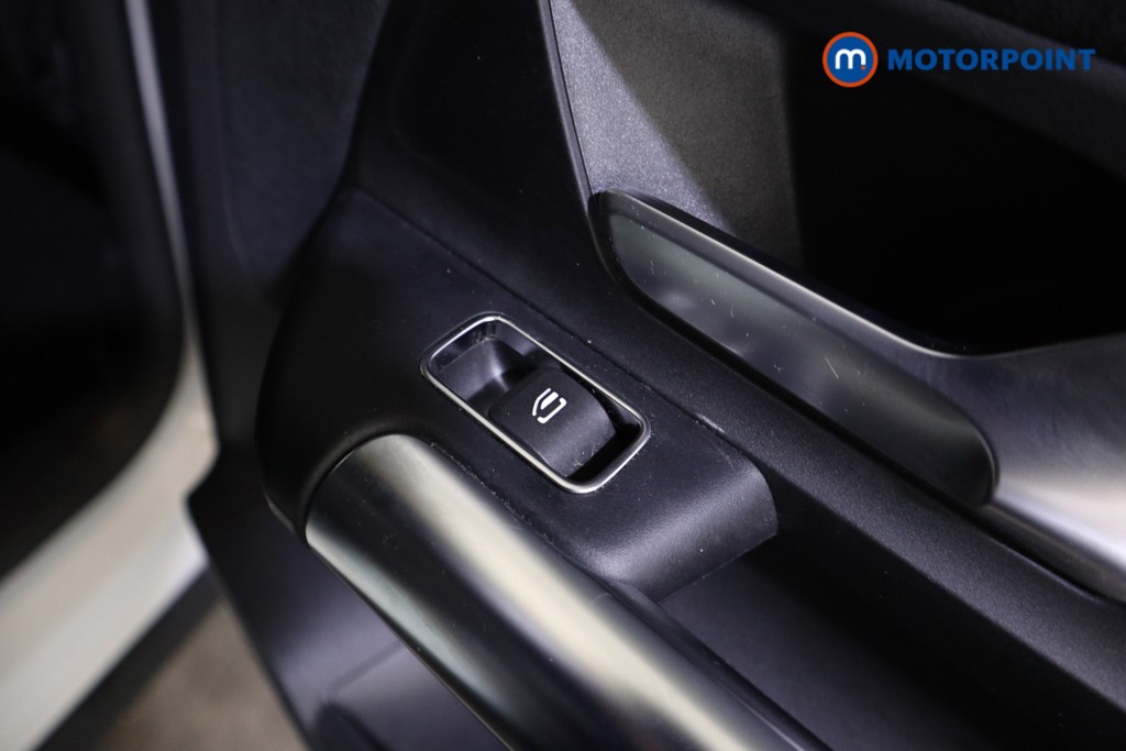 Mercedes-Benz GLA Amg Line Automatic Petrol SUV - Stock Number (1623283) - 21st supplementary image