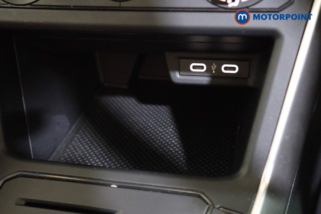 Volkswagen Polo Life Manual Petrol Hatchback - Stock Number (1623366) - 8th supplementary image