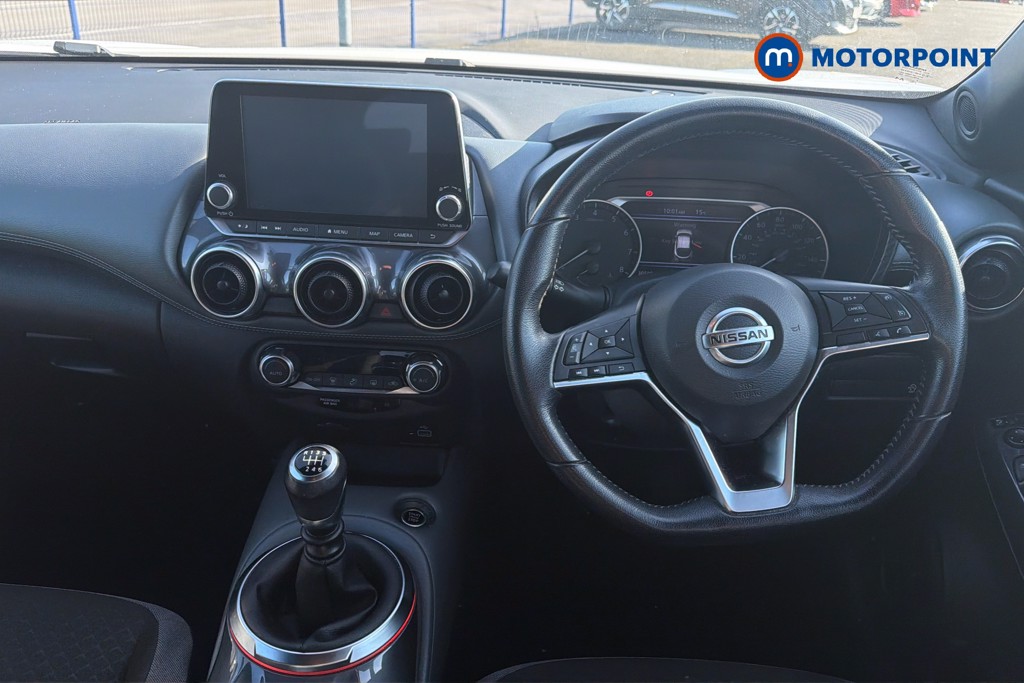 Nissan Juke N-Connecta Manual Petrol SUV - Stock Number (1623470) - 2nd supplementary image