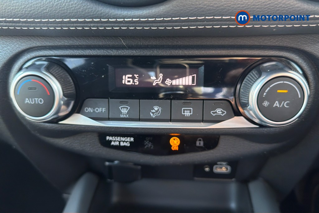 Nissan Juke N-Connecta Manual Petrol SUV - Stock Number (1623470) - 12th supplementary image