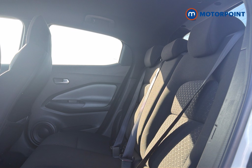 Nissan Juke N-Connecta Manual Petrol SUV - Stock Number (1623470) - 28th supplementary image