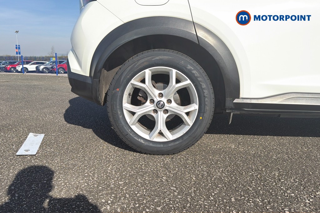 Nissan Juke N-Connecta Manual Petrol SUV - Stock Number (1623470) - 49th supplementary image