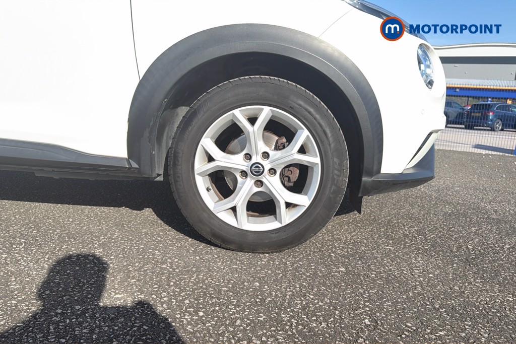 Nissan Juke N-Connecta Manual Petrol SUV - Stock Number (1623470) - 50th supplementary image