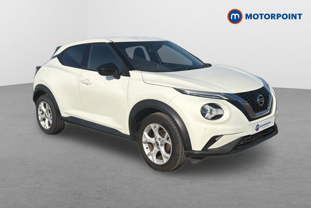 Nissan Juke N-Connecta Manual Petrol SUV - Stock Number (1623470) - Drivers side front corner