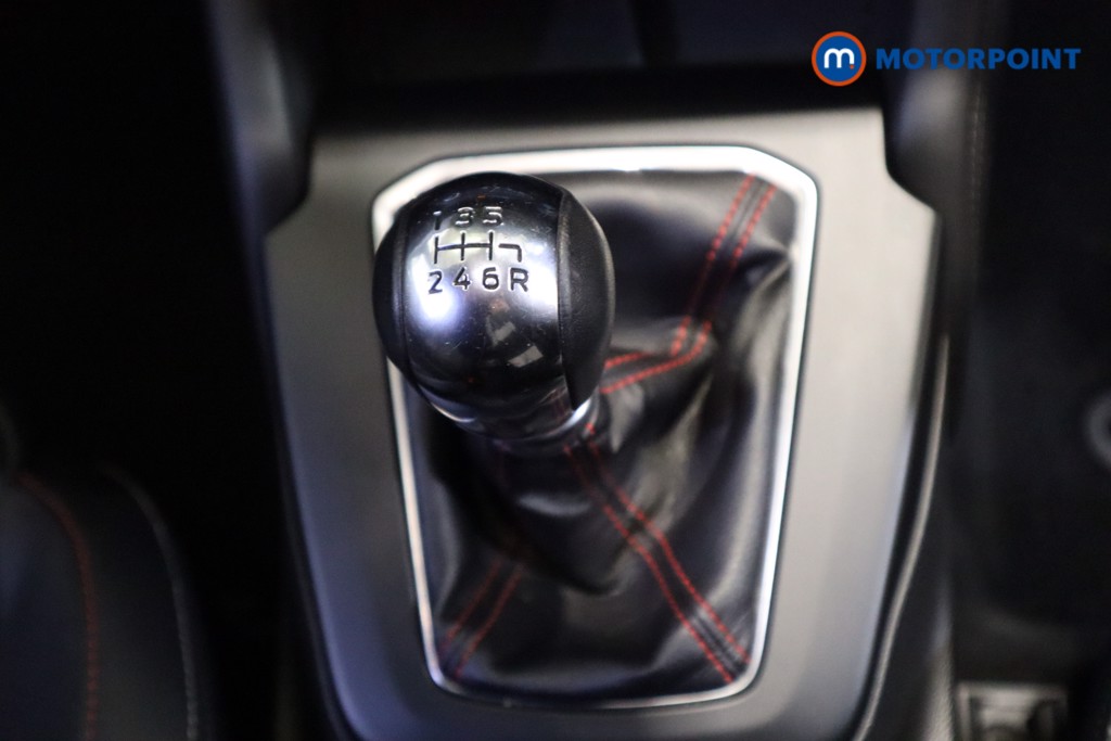 Ford Focus St-Line Vignale Manual Petrol Hatchback - Stock Number (1623782) - 5th supplementary image