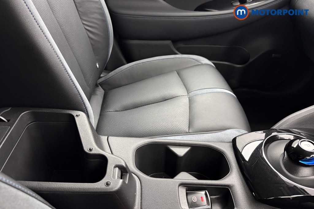 Nissan Leaf Tekna Automatic Electric Hatchback - Stock Number (1623857) - 12th supplementary image