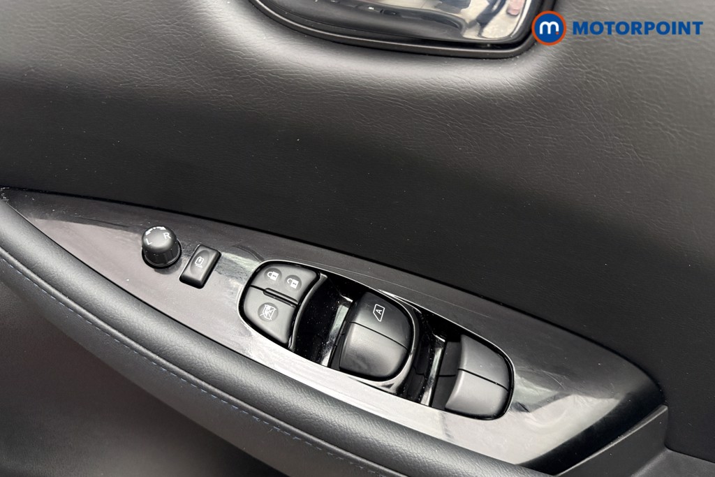 Nissan Leaf Tekna Automatic Electric Hatchback - Stock Number (1623857) - 16th supplementary image