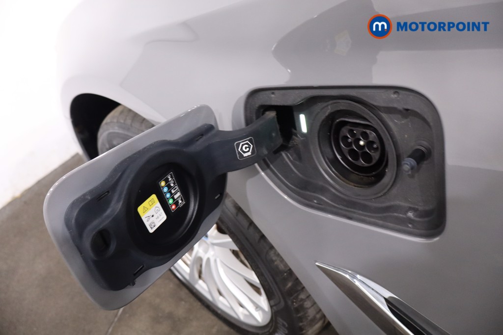 BMW 5 Series SE Automatic Petrol Plug-In Hybrid Estate - Stock Number (1624224) - 29th supplementary image