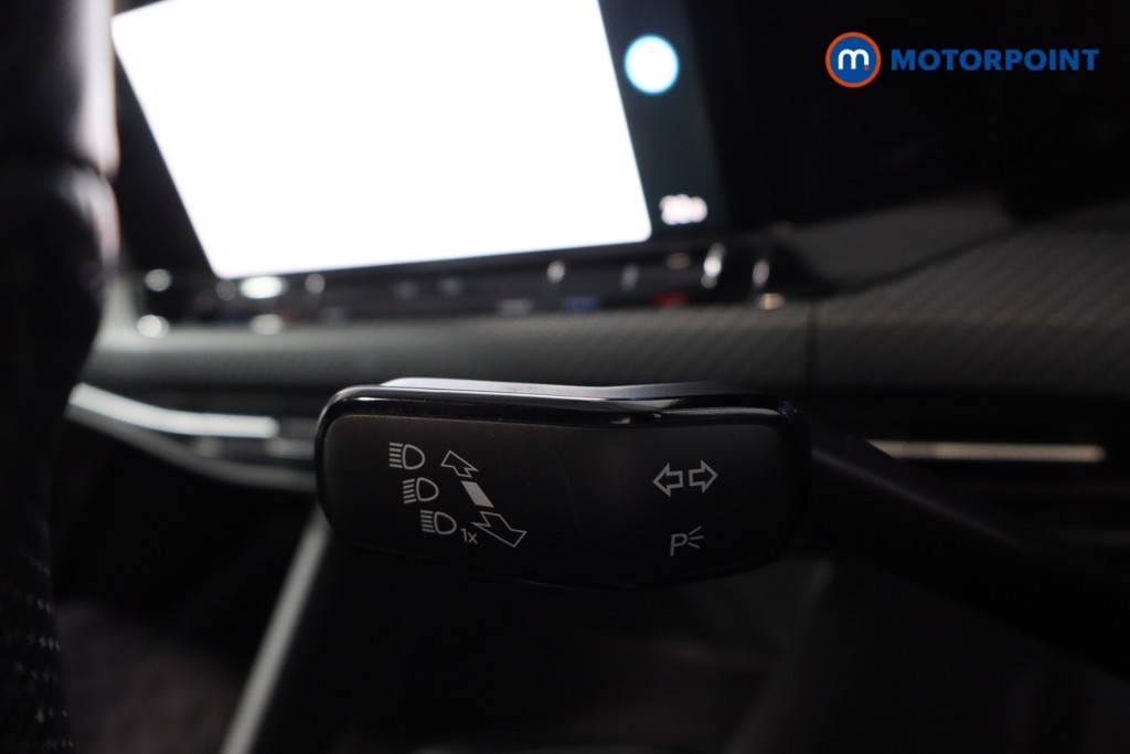 Volkswagen Golf R-Line Automatic Petrol Estate - Stock Number (1624236) - 16th supplementary image