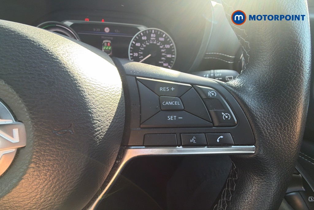 Nissan Juke N-Connecta Automatic Petrol-Electric Hybrid SUV - Stock Number (1624440) - 4th supplementary image