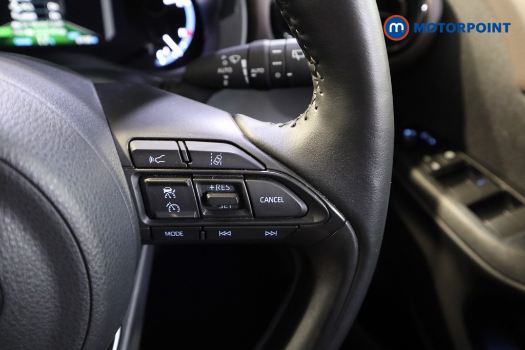 Toyota Yaris Cross Excel Automatic Petrol-Electric Hybrid Estate - Stock Number (1625268) - 4th supplementary image