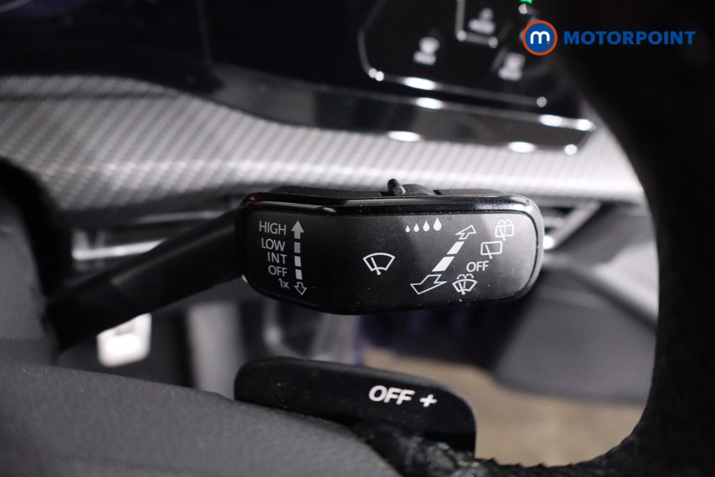 Volkswagen Golf R-Line Automatic Petrol Estate - Stock Number (1625497) - 17th supplementary image