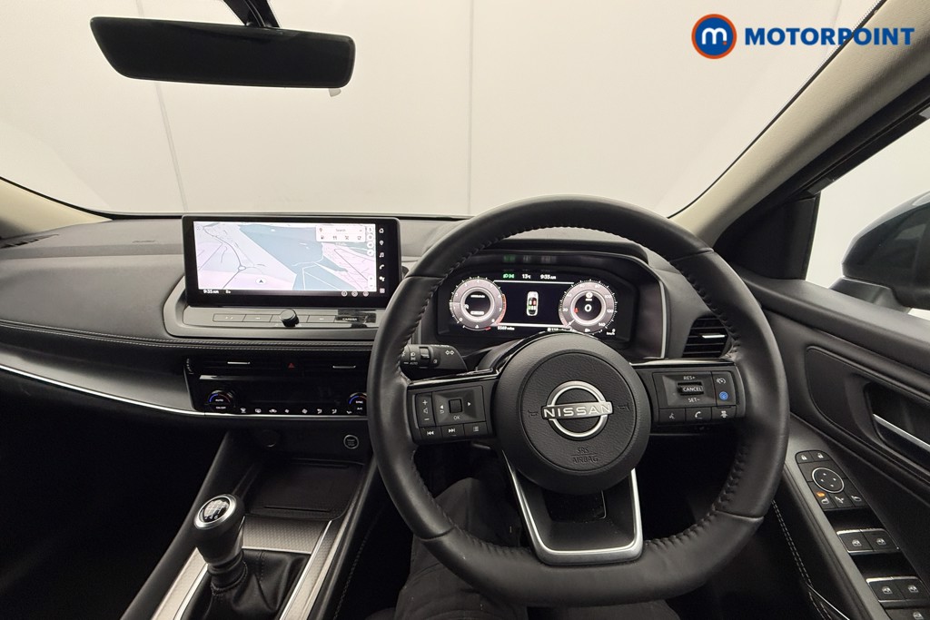 Nissan Qashqai N-Connecta Manual Petrol SUV - Stock Number (1625778) - 1st supplementary image