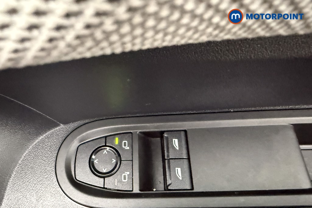 Mini Cooper C Exclusive Automatic Petrol Hatchback - Stock Number (1625994) - 17th supplementary image