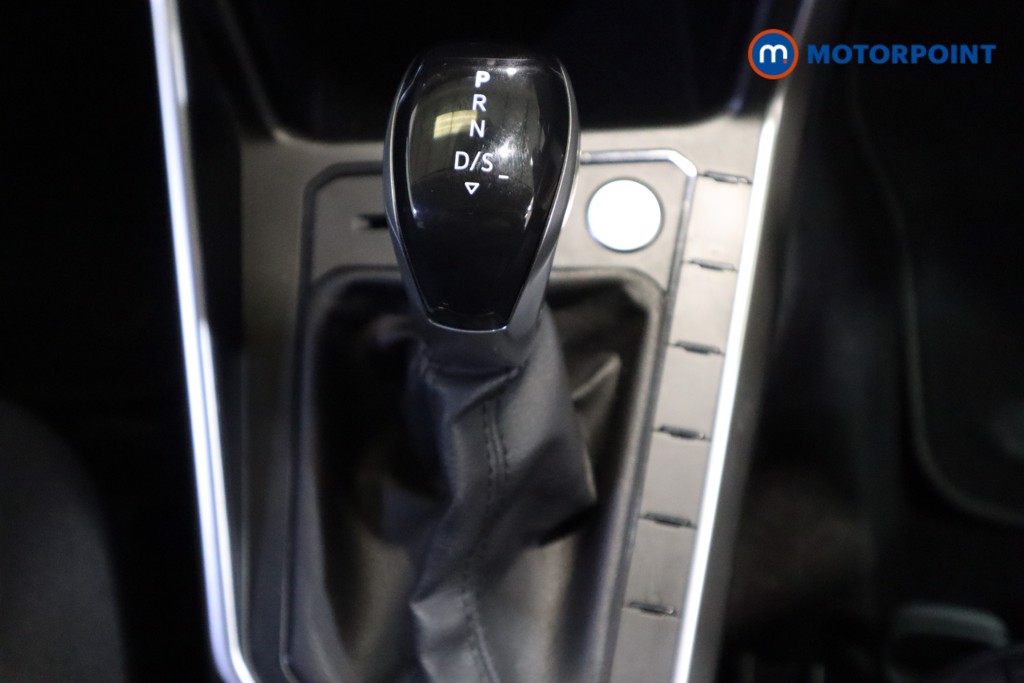 Volkswagen Polo Life Automatic Petrol Hatchback - Stock Number (1626041) - 5th supplementary image