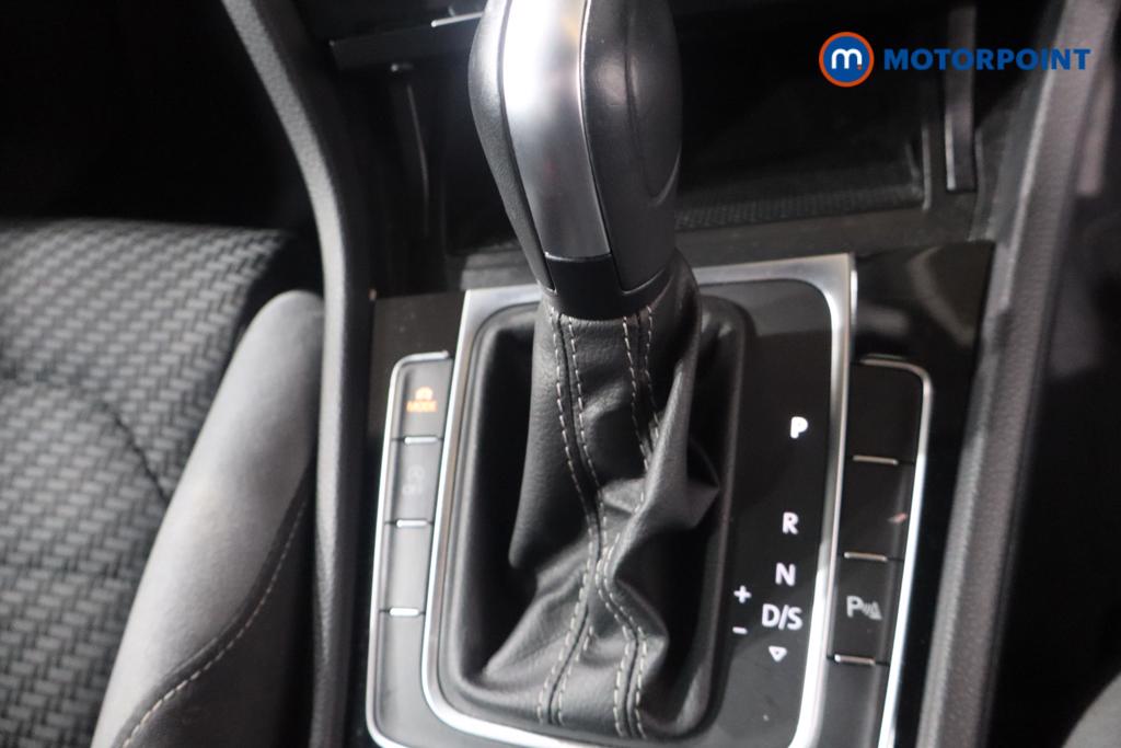 Volkswagen Golf R-Line Automatic Diesel Hatchback - Stock Number (1626088) - 19th supplementary image