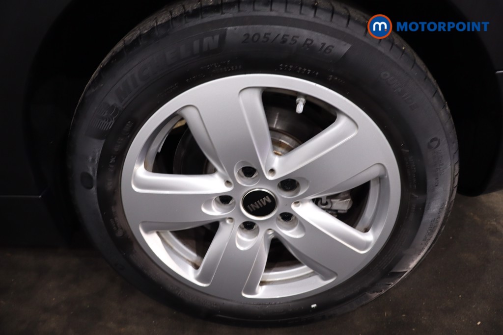 Mini Clubman Cooper Classic Automatic Petrol Estate - Stock Number (1626328) - 12th supplementary image