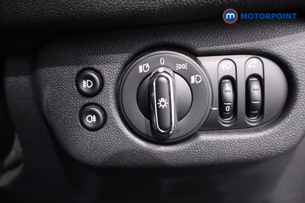 Mini Clubman Cooper Classic Automatic Petrol Estate - Stock Number (1626328) - 17th supplementary image