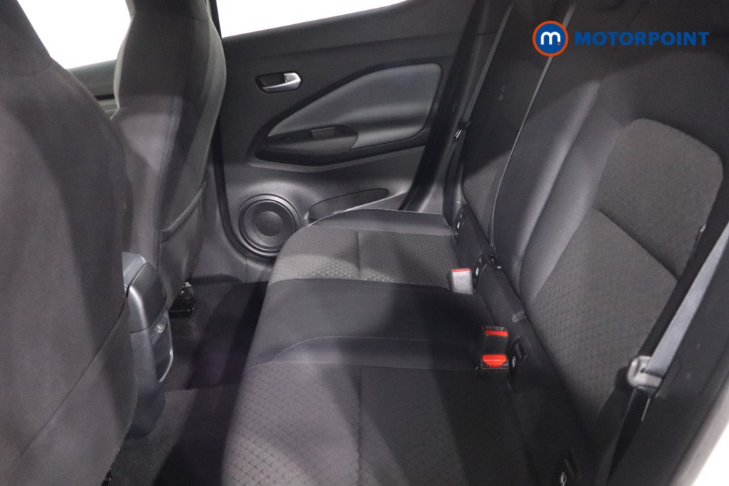 Nissan Juke N-Connecta Manual Petrol SUV - Stock Number (1626391) - 5th supplementary image