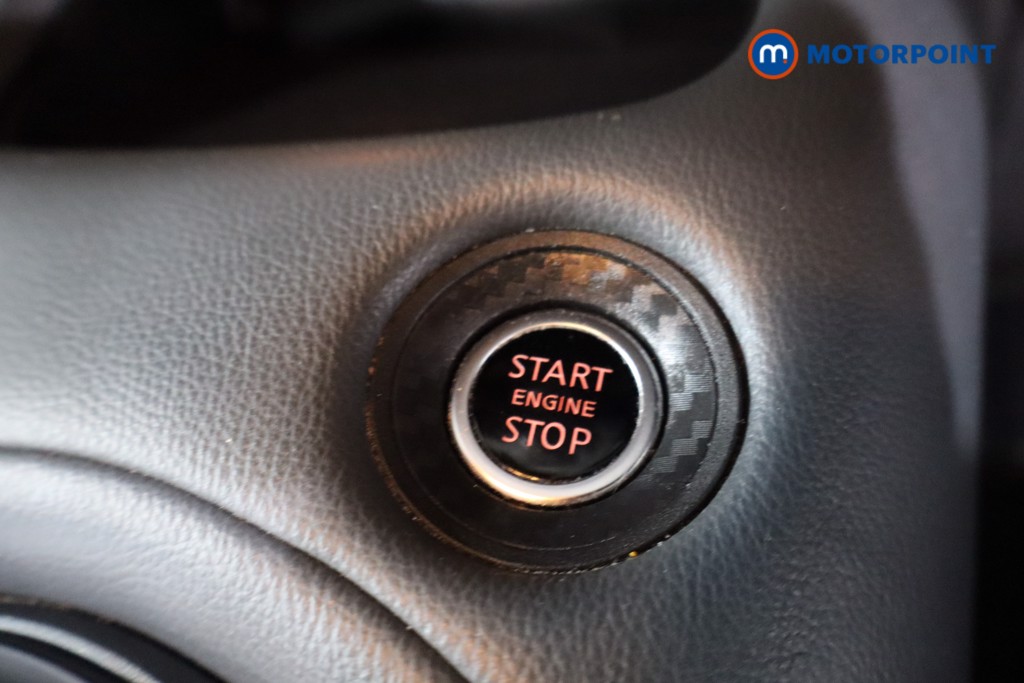 Nissan Juke N-Connecta Manual Petrol SUV - Stock Number (1626391) - 20th supplementary image