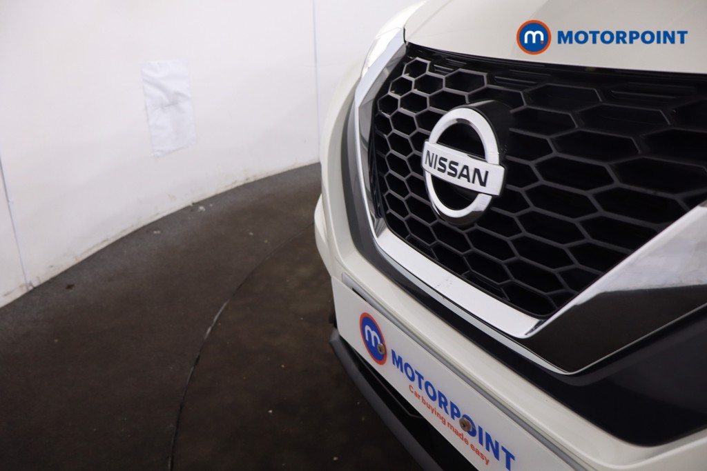 Nissan Juke N-Connecta Manual Petrol SUV - Stock Number (1626391) - 27th supplementary image