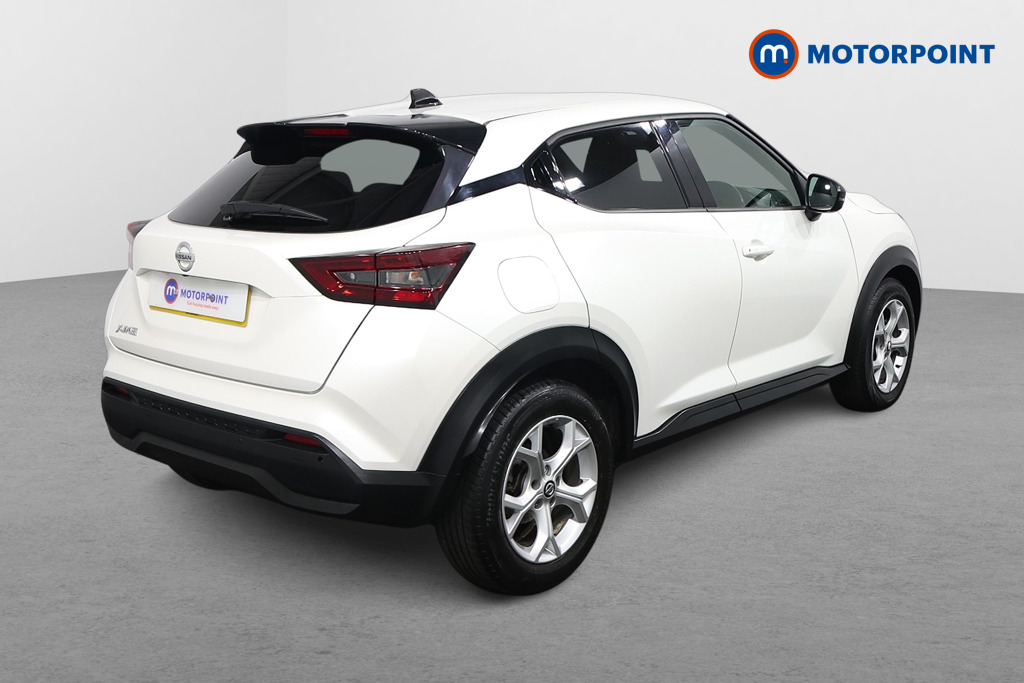 Nissan Juke N-Connecta Manual Petrol SUV - Stock Number (1626391) - Drivers side rear corner