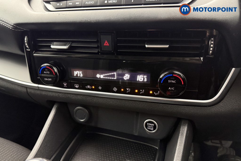 Nissan Qashqai Acenta Premium Manual Petrol SUV - Stock Number (1626609) - 3rd supplementary image
