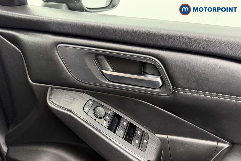 Nissan Qashqai Acenta Premium Manual Petrol SUV - Stock Number (1626609) - 8th supplementary image