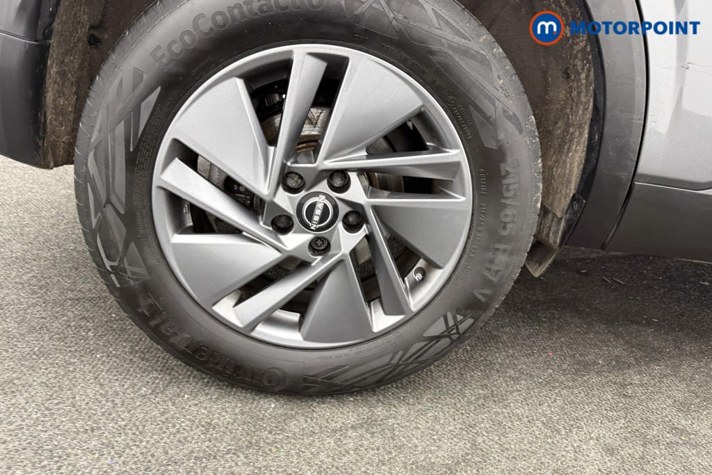 Nissan Qashqai Acenta Premium Manual Petrol SUV - Stock Number (1626609) - 17th supplementary image