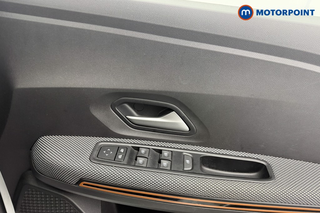 Dacia Sandero Stepway Journey Manual Petrol Hatchback - Stock Number (1626816) - 8th supplementary image