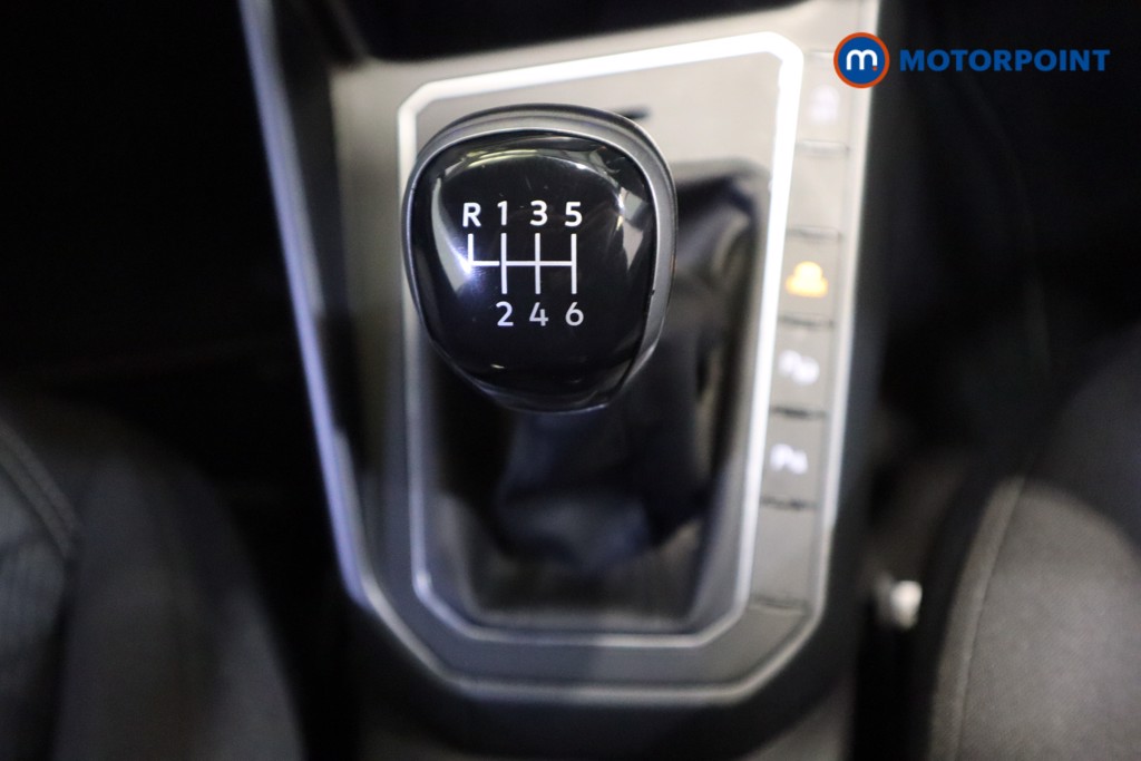 Volkswagen Taigo R-Line Manual Petrol SUV - Stock Number (1627055) - 5th supplementary image