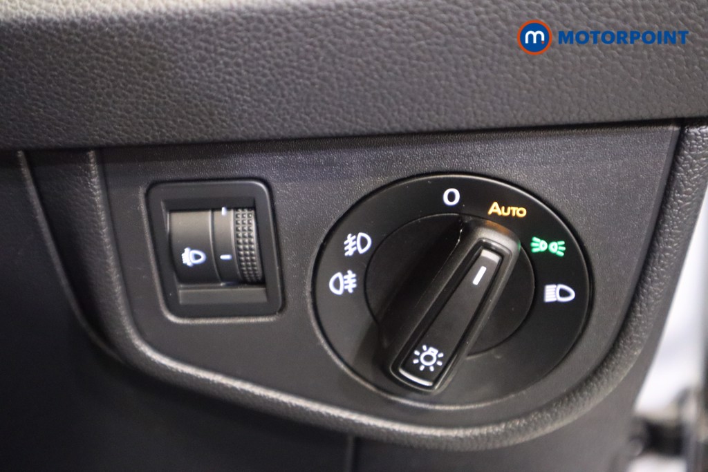 Volkswagen Taigo R-Line Manual Petrol SUV - Stock Number (1627055) - 17th supplementary image