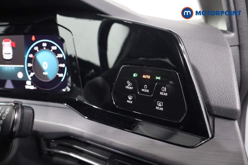 Volkswagen Golf Style Edition Manual Petrol Hatchback - Stock Number (1628114) - 17th supplementary image