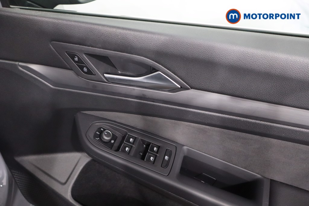 Volkswagen Golf Style Edition Manual Petrol Hatchback - Stock Number (1628114) - 24th supplementary image