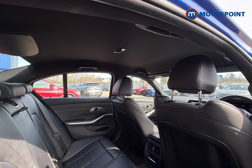 BMW 3 Series M Sport Automatic Petrol Plug-In Hybrid Saloon - Stock Number (1601630) - 32nd supplementary image