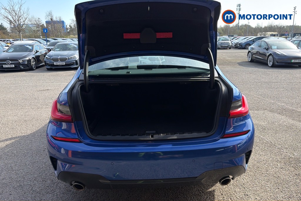 BMW 3 Series M Sport Automatic Petrol Plug-In Hybrid Saloon - Stock Number (1601630) - 33rd supplementary image