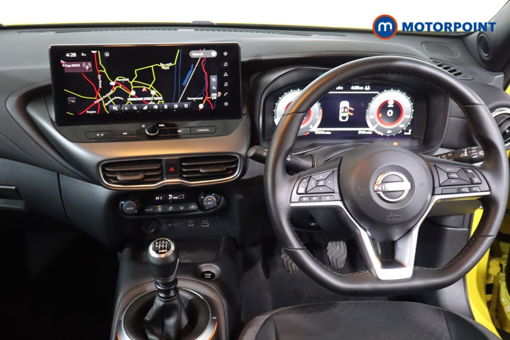 Nissan Juke N-Connecta Manual Petrol SUV - Stock Number (1610435) - 3rd supplementary image