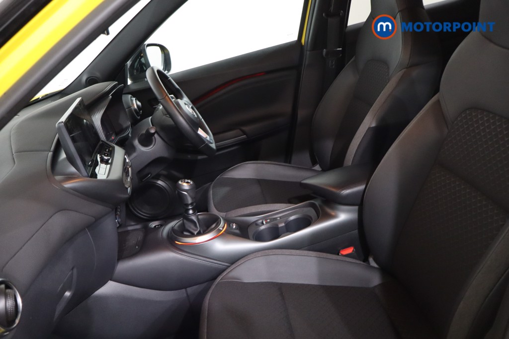 Nissan Juke N-Connecta Manual Petrol SUV - Stock Number (1610435) - 4th supplementary image