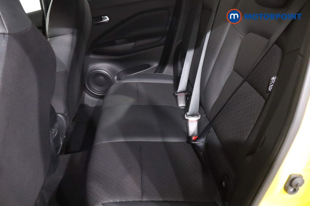 Nissan Juke N-Connecta Manual Petrol SUV - Stock Number (1610435) - 5th supplementary image