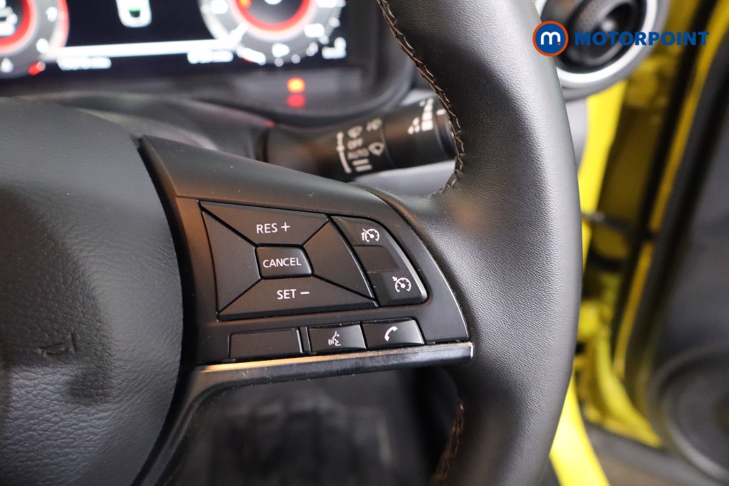 Nissan Juke N-Connecta Manual Petrol SUV - Stock Number (1610435) - 8th supplementary image