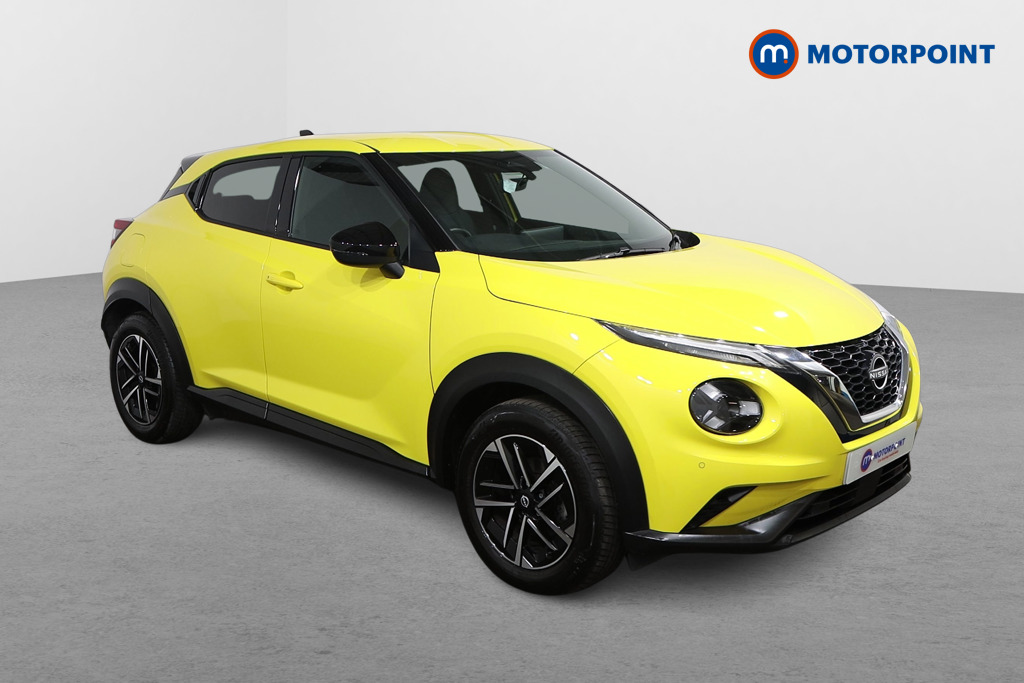 Nissan Juke N-Connecta Manual Petrol SUV - Stock Number (1610435) - Drivers side front corner