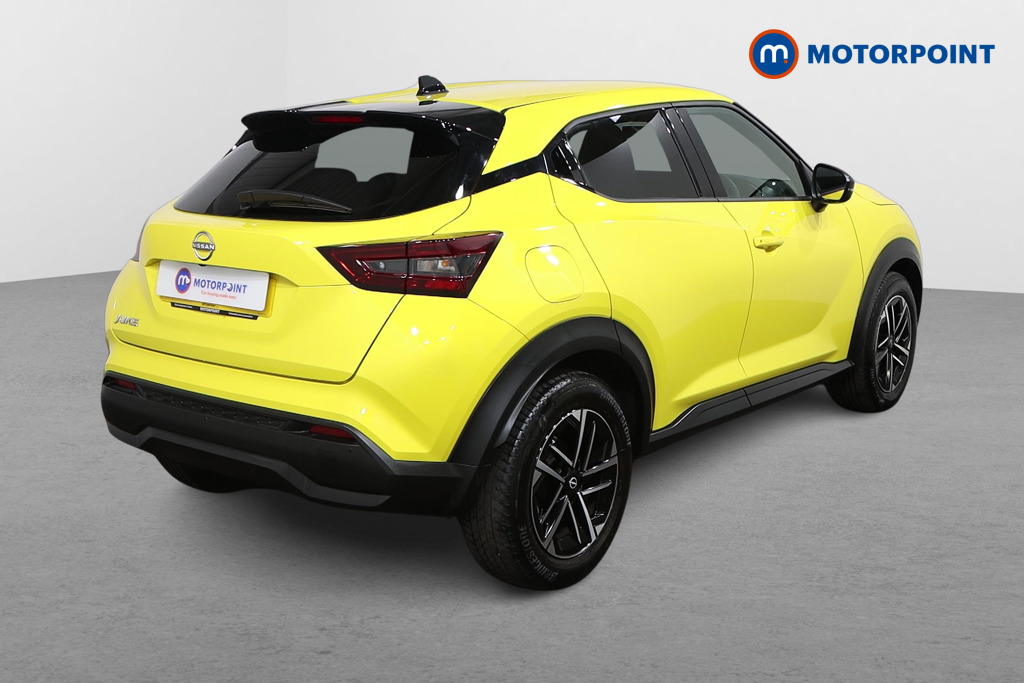 Nissan Juke N-Connecta Manual Petrol SUV - Stock Number (1610435) - Drivers side rear corner