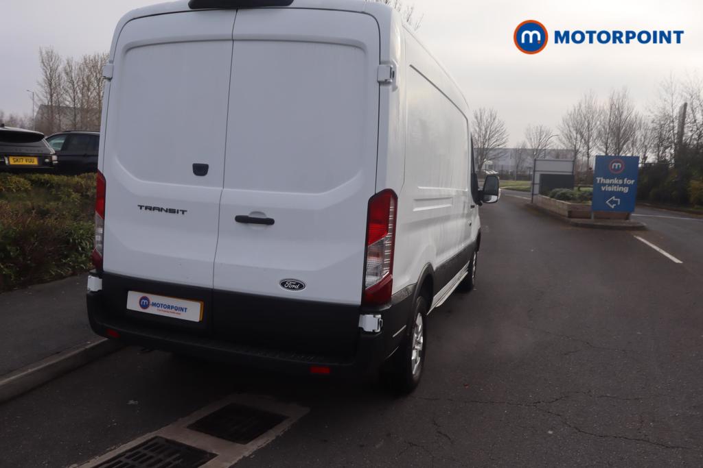 Ford Transit Limited Automatic Diesel Medium Roof Van - Stock Number (1611437) - 8th supplementary image