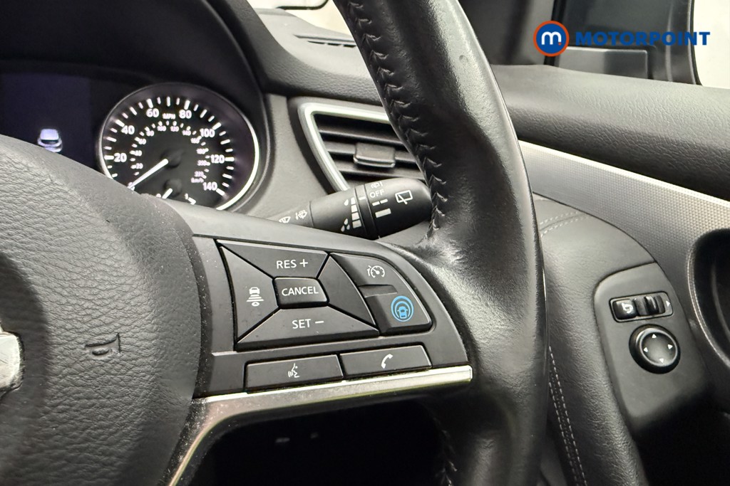 Nissan Qashqai Tekna Automatic Petrol SUV - Stock Number (1611504) - 8th supplementary image
