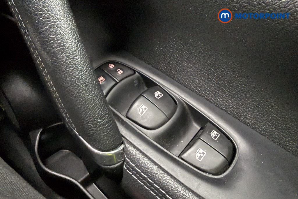 Nissan Qashqai Tekna Automatic Petrol SUV - Stock Number (1611504) - 18th supplementary image