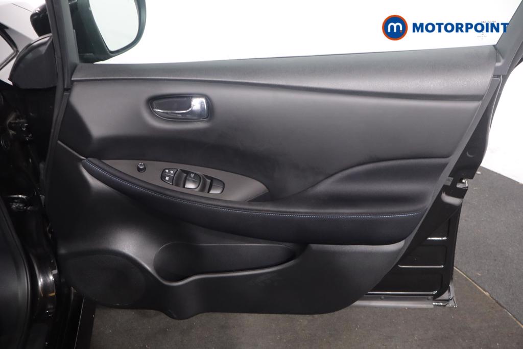 Nissan Leaf Acenta Automatic Electric Hatchback - Stock Number (1611910) - 9th supplementary image