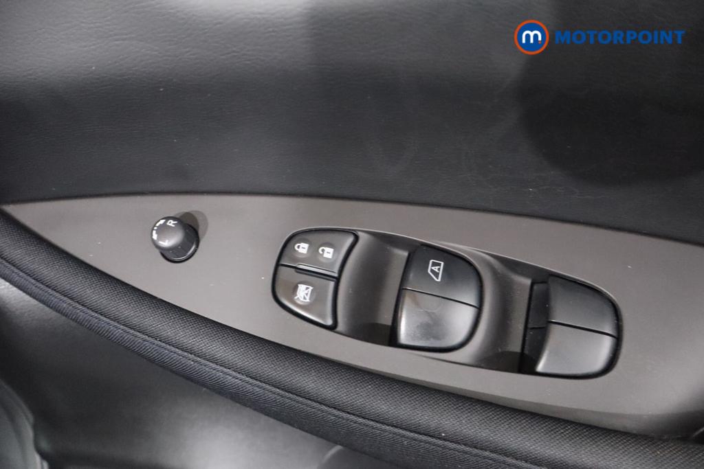 Nissan Leaf Acenta Automatic Electric Hatchback - Stock Number (1611910) - 10th supplementary image