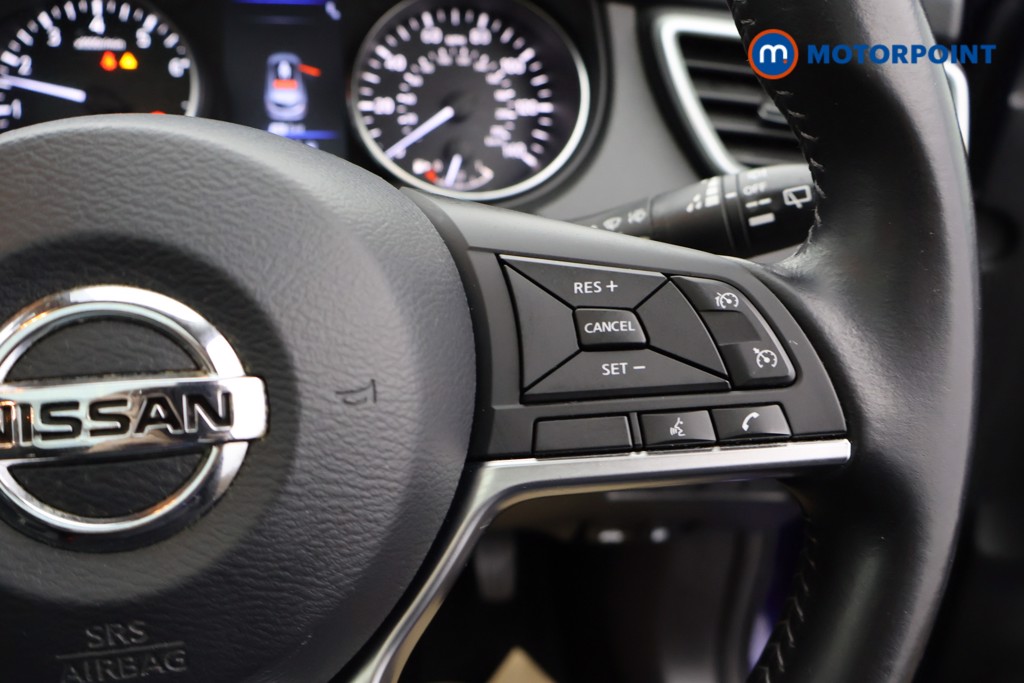 Nissan Qashqai Tekna Manual Petrol SUV - Stock Number (1612651) - 3rd supplementary image